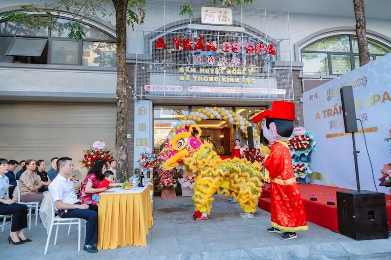 Trung Tâm Chăm Sóc Sức Khoẻ- A Trần 88 (阿陈中华) - Photo 1